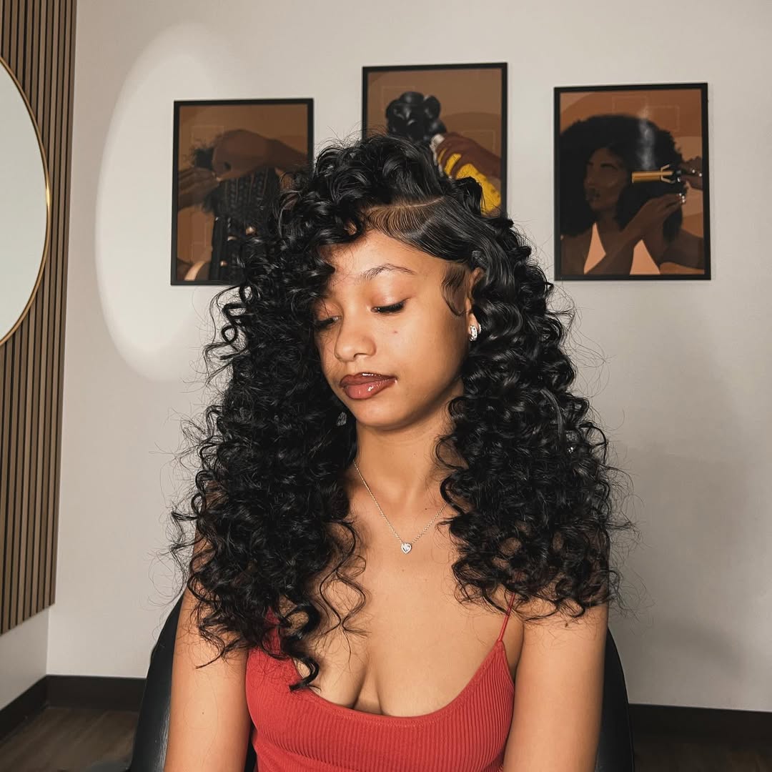 Bouncy Glueless Lace Wig